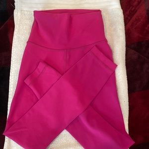 LULULEMON leggins!!!   Berry pink
